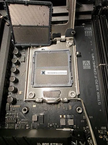 Sikeresen kicser&eacute;lt AM5 processzor foglalat Asus ROG Strix X870 alaplapon